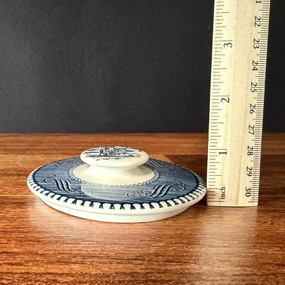 CURRIER & IVES Sugar Bowl With Lid - Picture 13 of 14